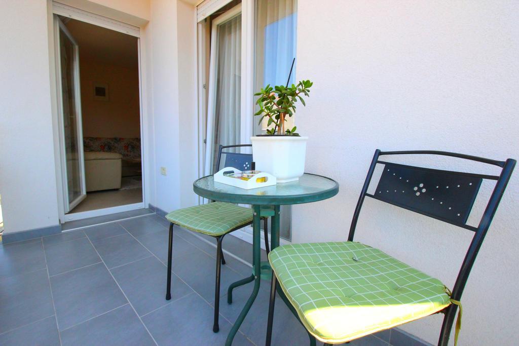 Apartment Brigite Rovigno Esterno foto