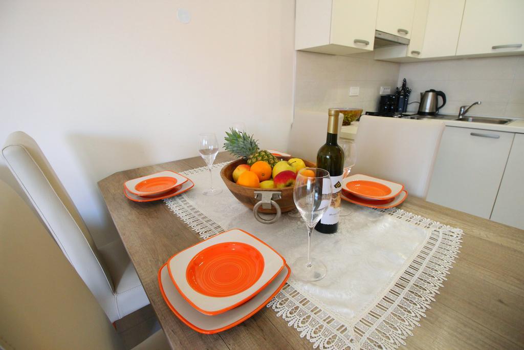 Apartment Brigite Rovigno Esterno foto