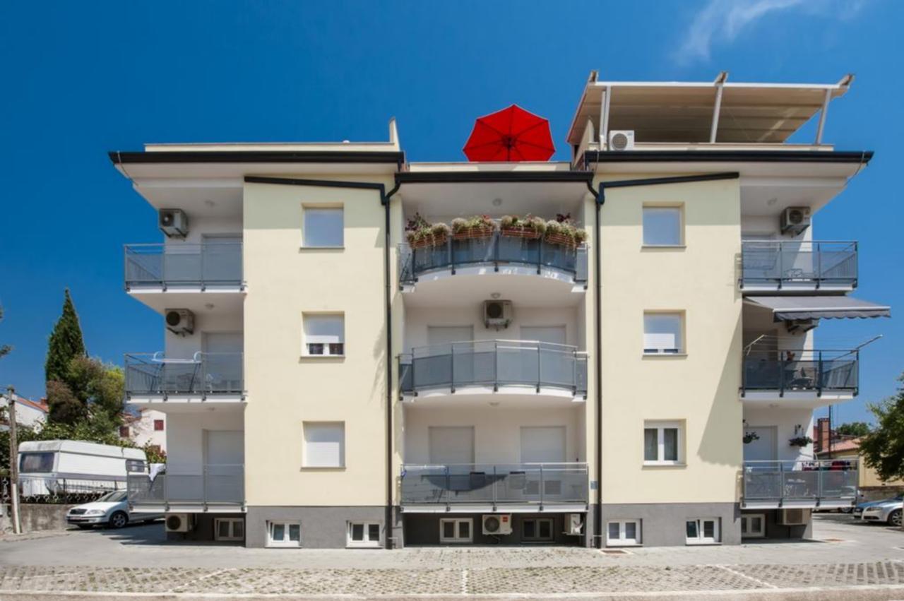 Apartment Brigite Rovigno Esterno foto